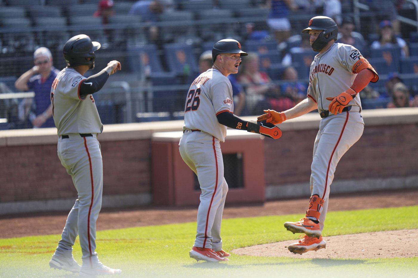 Devers homers to help the Giants rout the Mets 12-4 for a series victory | iNFOnews.ca