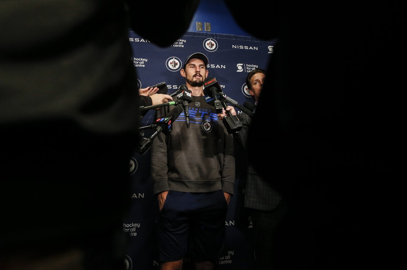 'You don't want any negativity': Why most NHL goalies don't speak on game day | iNFOnews.ca