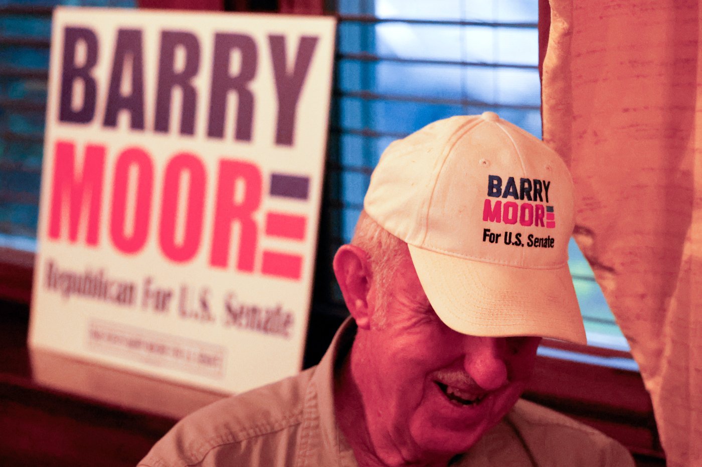 Trump-backed Moore wins GOP runoff for US Senate in Alabama, as Democrats focus on rising costs | iNFOnews.ca Trump-backed Moore wins GOP runoff for US Senate in Alabama, as Democrats focus on rising costs | iNFOnews.ca