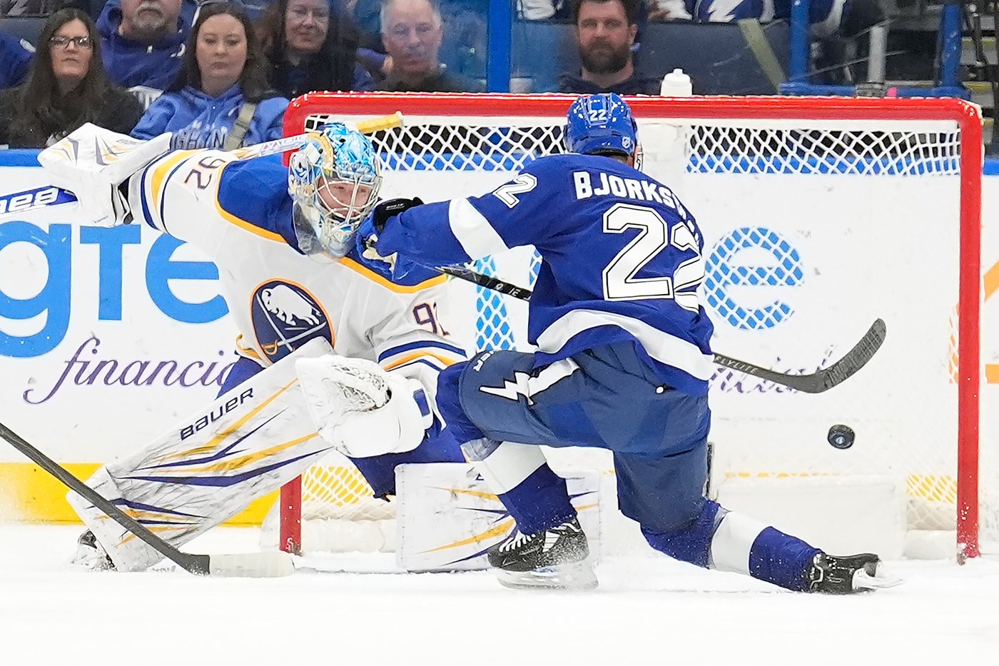 Guentzel's goal in the final seconds of OT gives the Lightning a 4-3 win over the Sabres | iNFOnews.ca