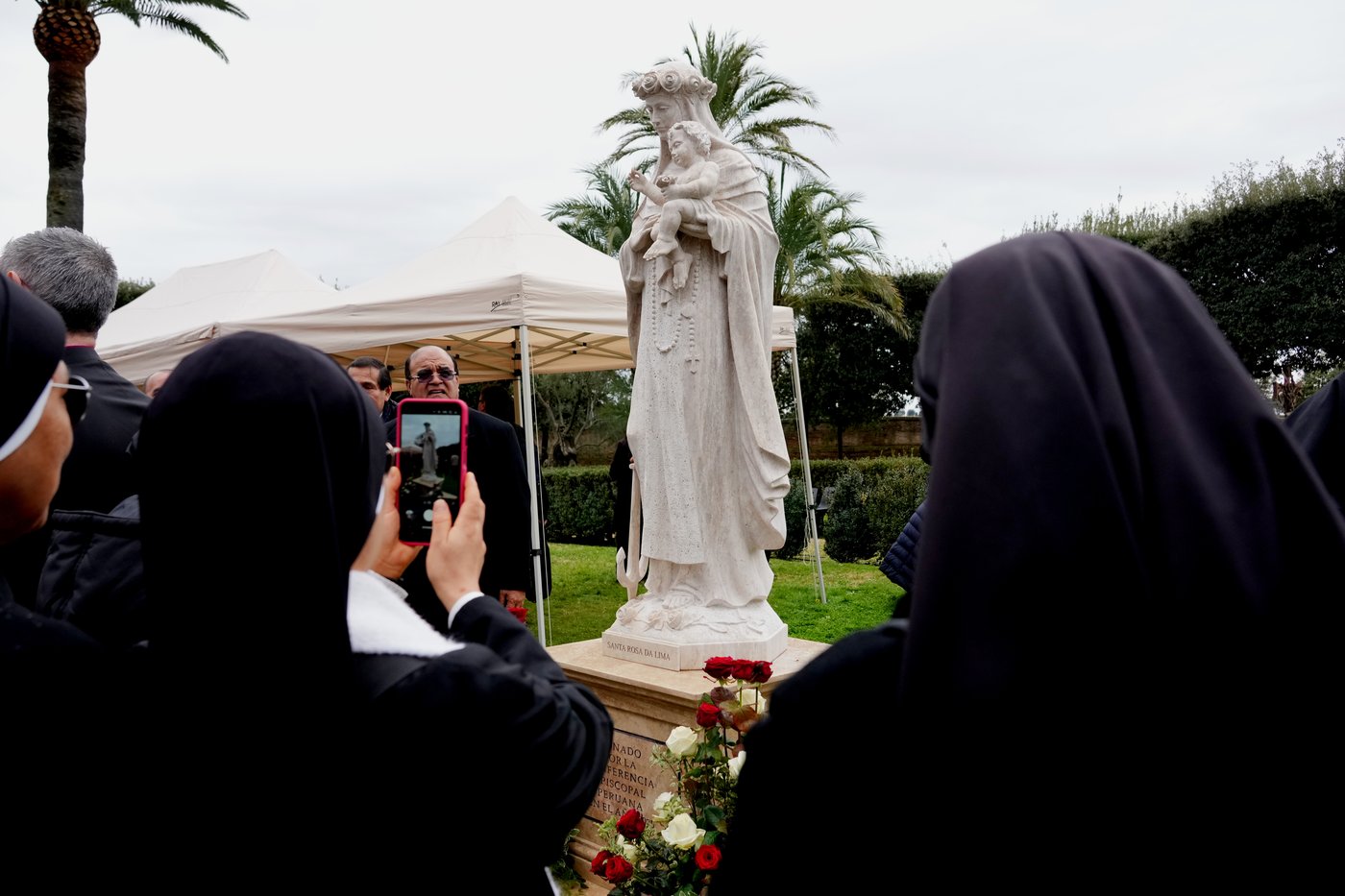 Pope gets invitation to visit Peru during a Vatican garden party, then stays for lunch | iNFOnews.ca Pope gets invitation to visit Peru during a Vatican garden party, then stays for lunch | iNFOnews.ca