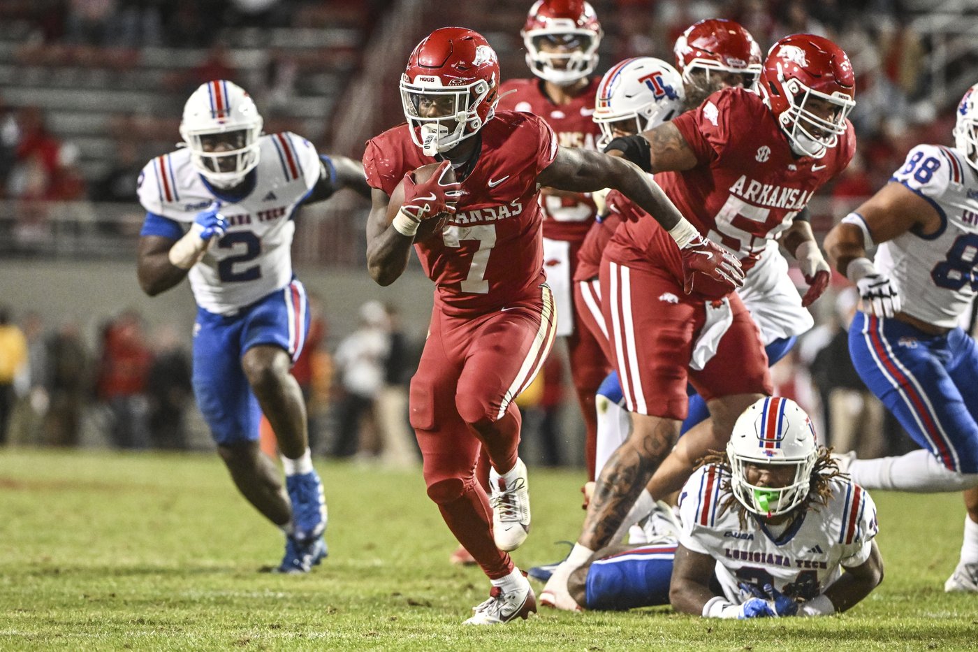Green's four touchdowns lead Arkansas to 35-14 win over Louisiana Tech | iNFOnews.ca