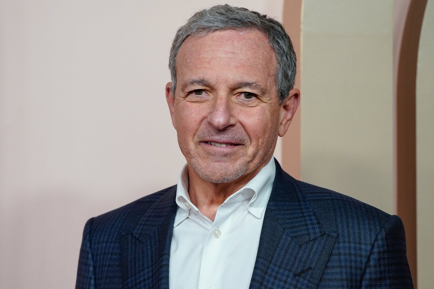 A blockbuster $12.5B deal as Josh Kushner and Bob Iger agree to buy the Lakers, AP source says | iNFOnews.ca A blockbuster $12.5B deal as Josh Kushner and Bob Iger agree to buy the Lakers, AP source says | iNFOnews.ca