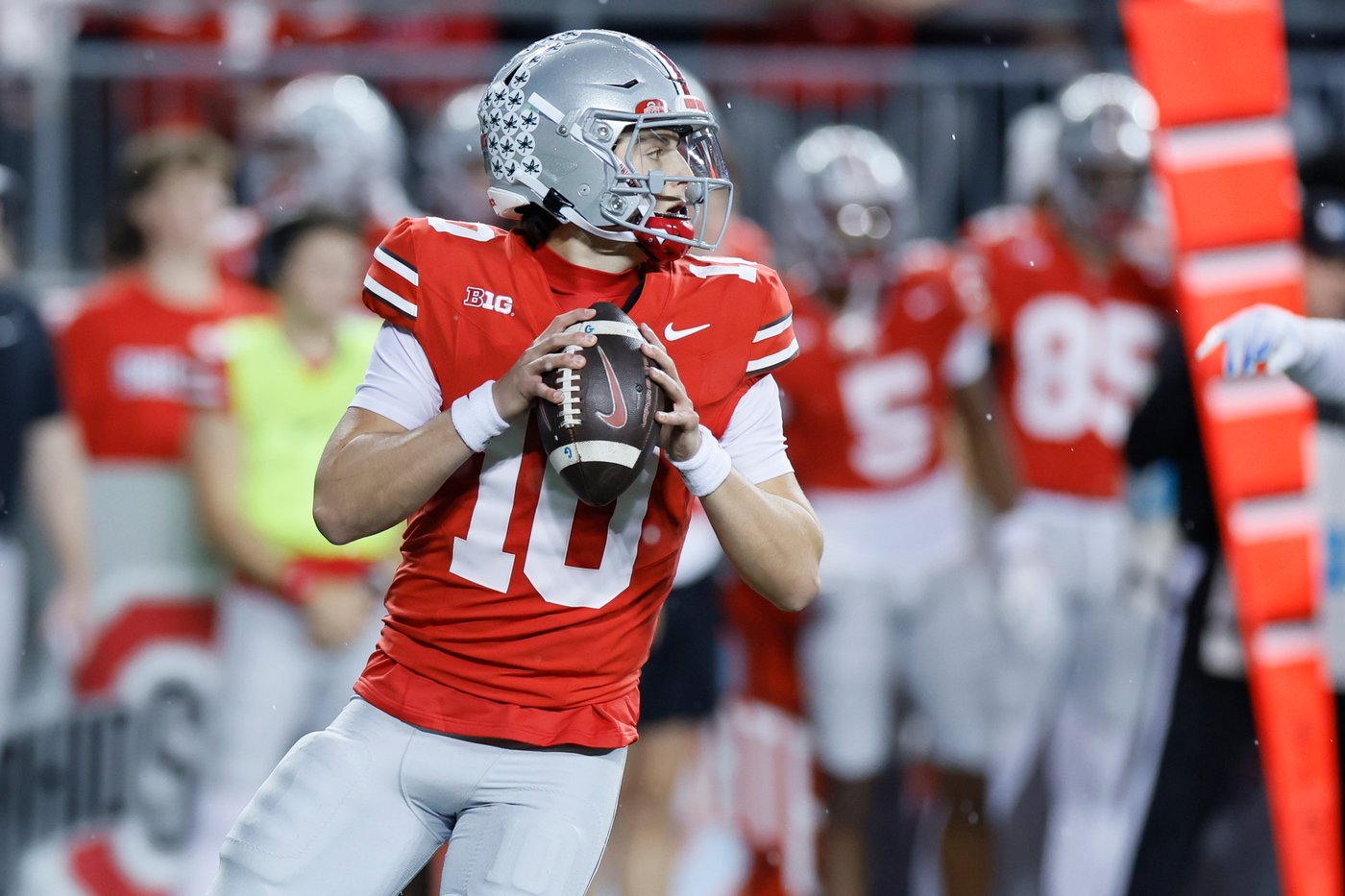 Big Ten's spotlight game has No. 16 USC trying to boost playoff hopes by upsetting No. 6 Oregon | iNFOnews.ca