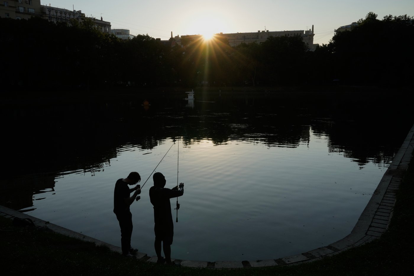The top photos of the day by AP photojournalists | iNFOnews.ca