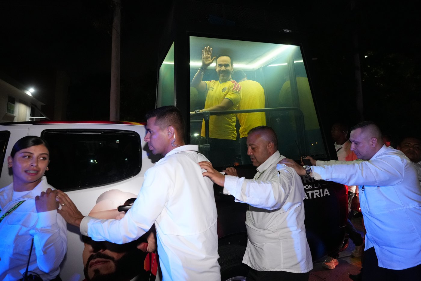 Conservative outsider leads progressive rival in Colombia's presidential election, in photos | iNFOnews.ca