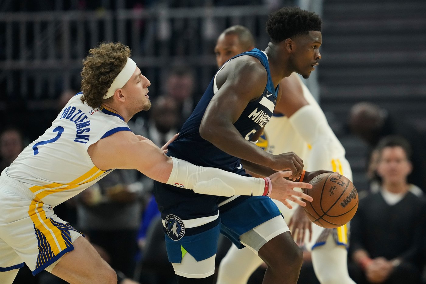 Anthony Edwards' 42 points lead Timberwolves to 127-117 win against undermanned Warriors | iNFOnews.ca