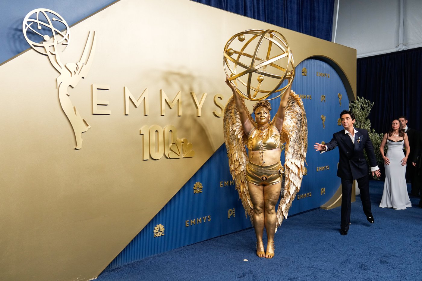 Emmy Awards highlights: Mariska Hargitay sings, Taylor Swift jokes in a skit and 'Buffy' alum unite | iNFOnews.ca