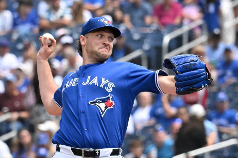Toronto Blue Jays place Trey Yesavage on injured list with knee inflamation | iNFOnews.ca