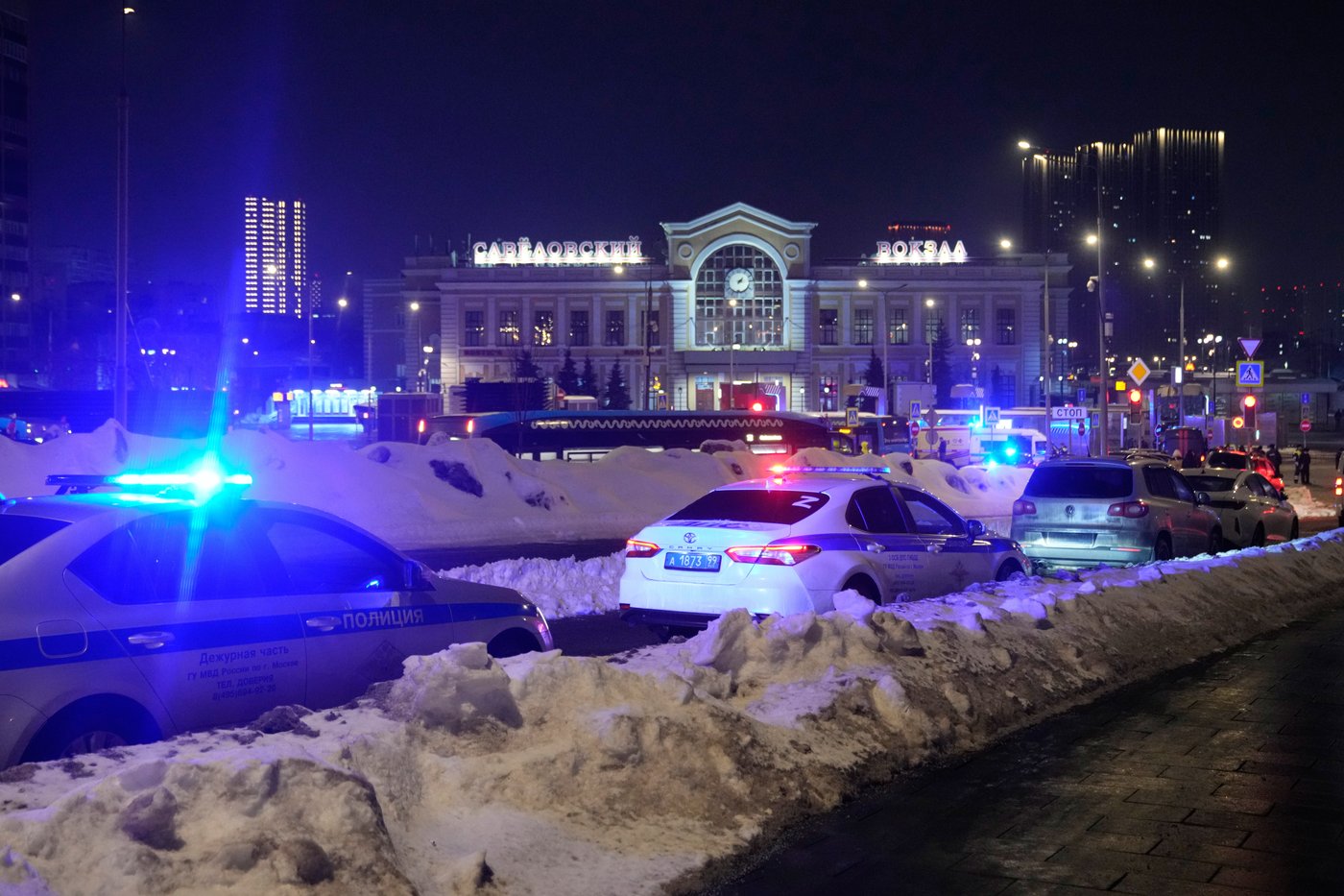 An attacker detonates an explosive device in Moscow, killing a police officer and himself | iNFOnews.ca