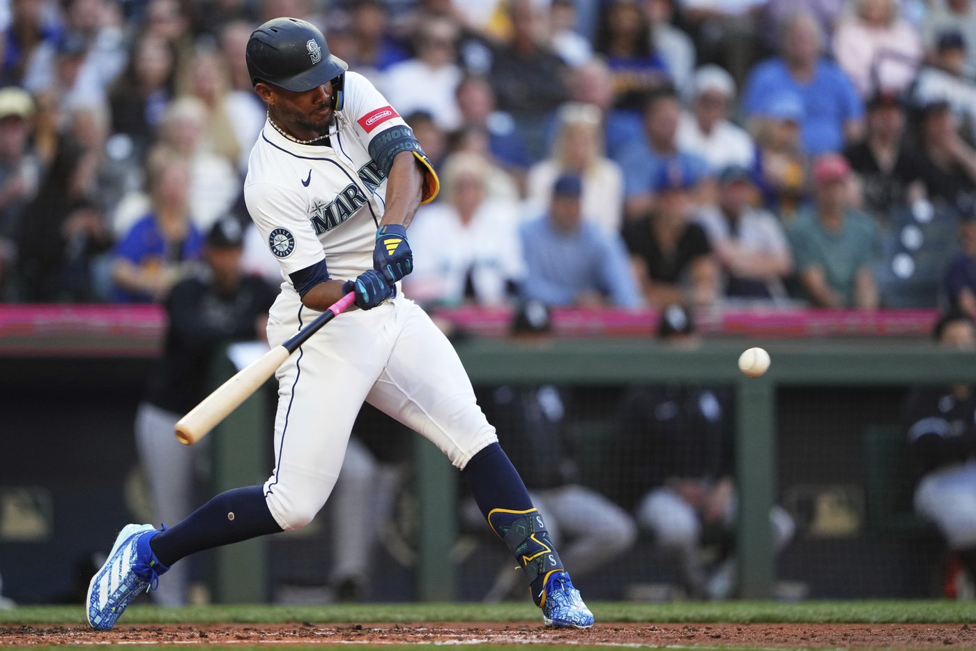 Rodríguez and Naylor go deep early, Mariners hold off White Sox 8-6 | iNFOnews.ca