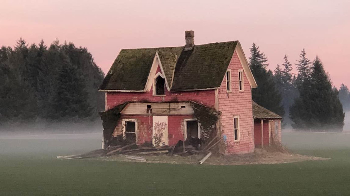 Fire wrecks B.C.'s historic Little Red House, beloved by painters and photographers | iNFOnews.ca