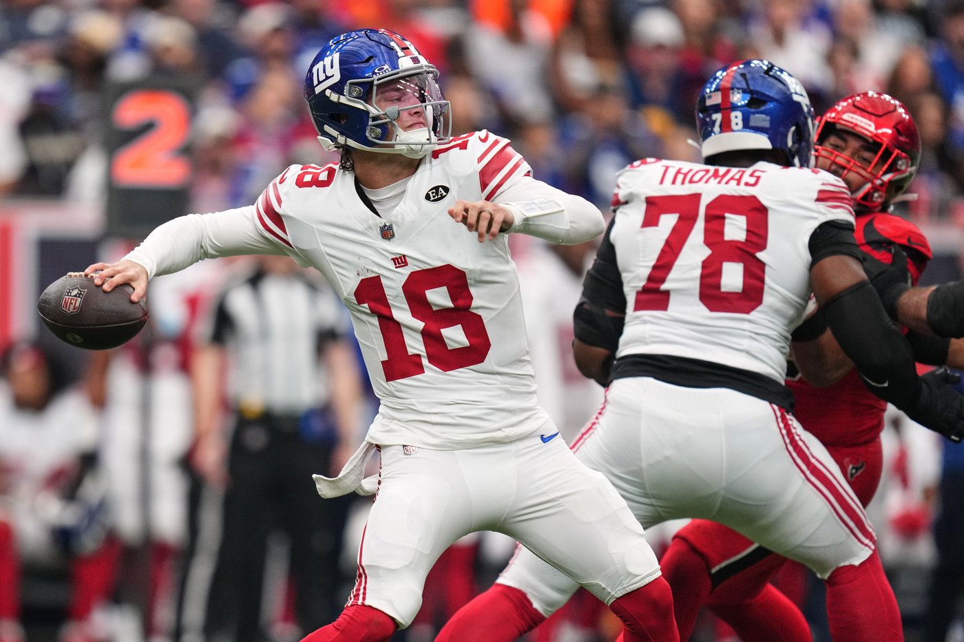 Singletary's 30-yard run in OT gives Giants 27-21 win over Texans | iNFOnews.ca Singletary's 30-yard run in OT gives Giants 27-21 win over Texans | iNFOnews.ca