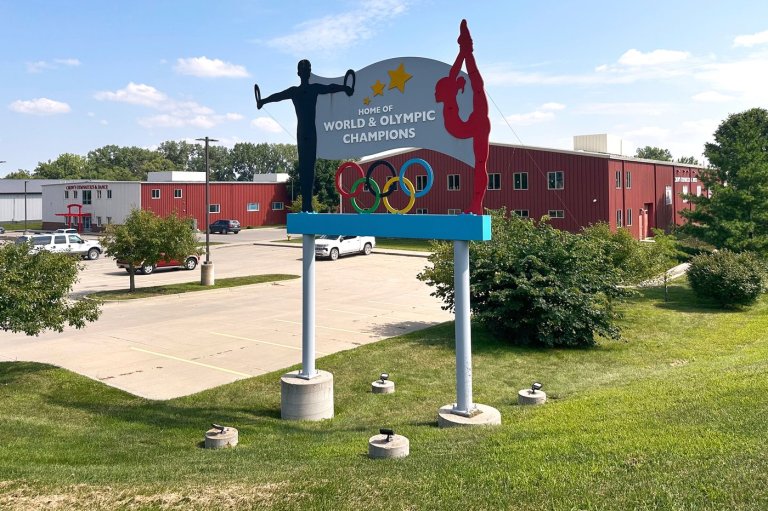 US coach who recorded young gymnasts undressing is sentenced to 90 years in prison | iNFOnews.ca