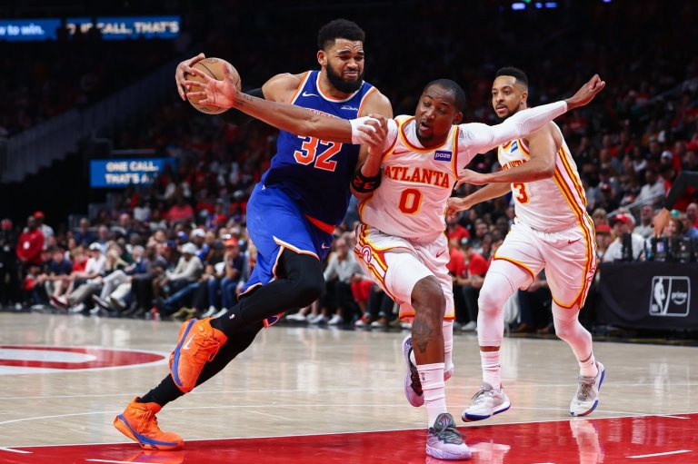 Towns has a triple-double and the Knicks beat the Hawks 114-98 to tie the series at 2-2 | iNFOnews.ca