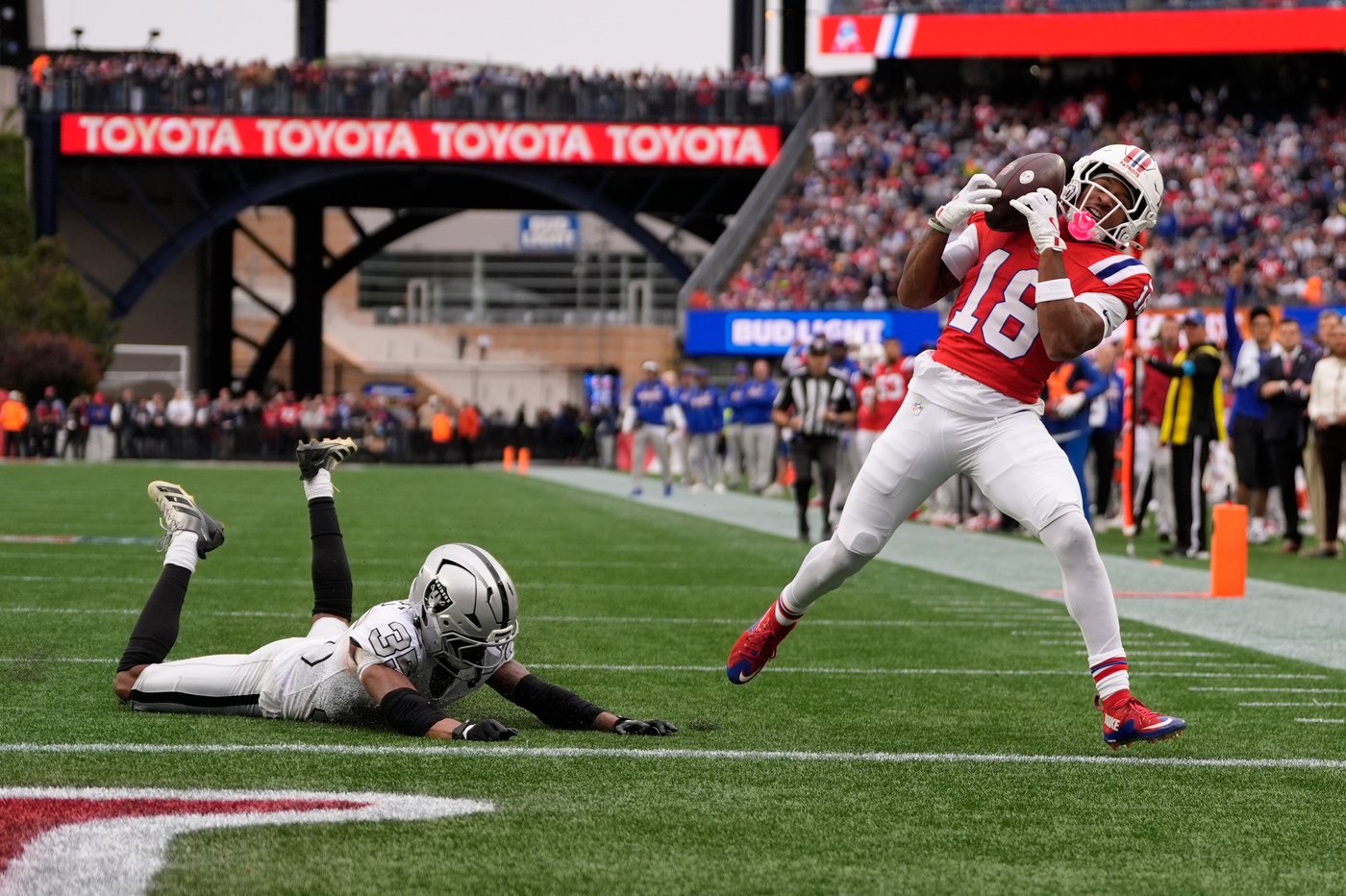 Drake Maye accounts for 5 TDs as Patriots roll past Raiders 45-17 | iNFOnews.ca