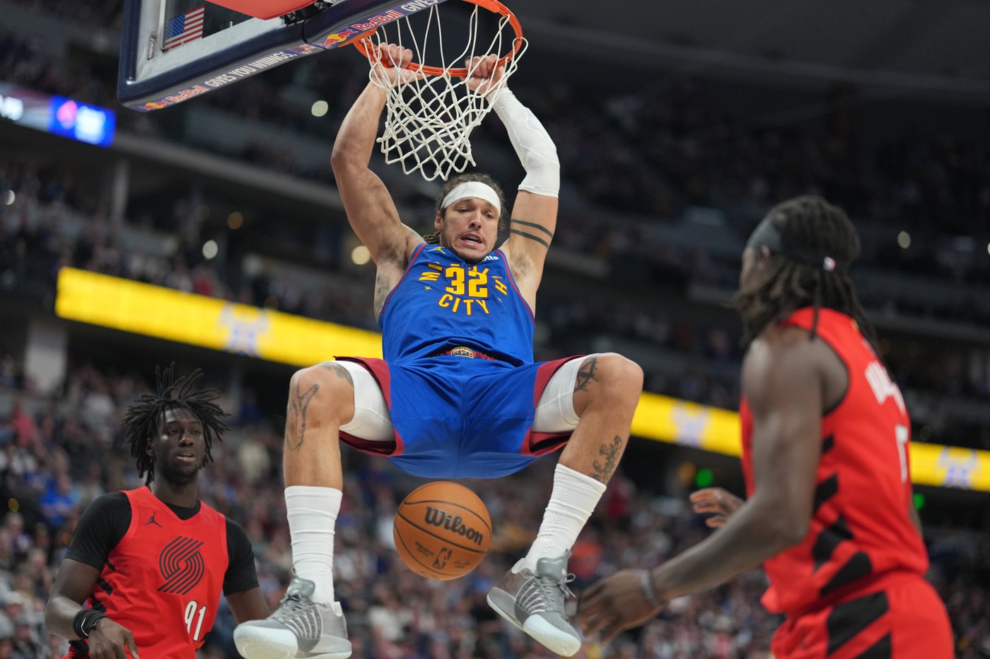 A crowded bench and a 16-point win: The Nuggets finally look whole again | iNFOnews.ca