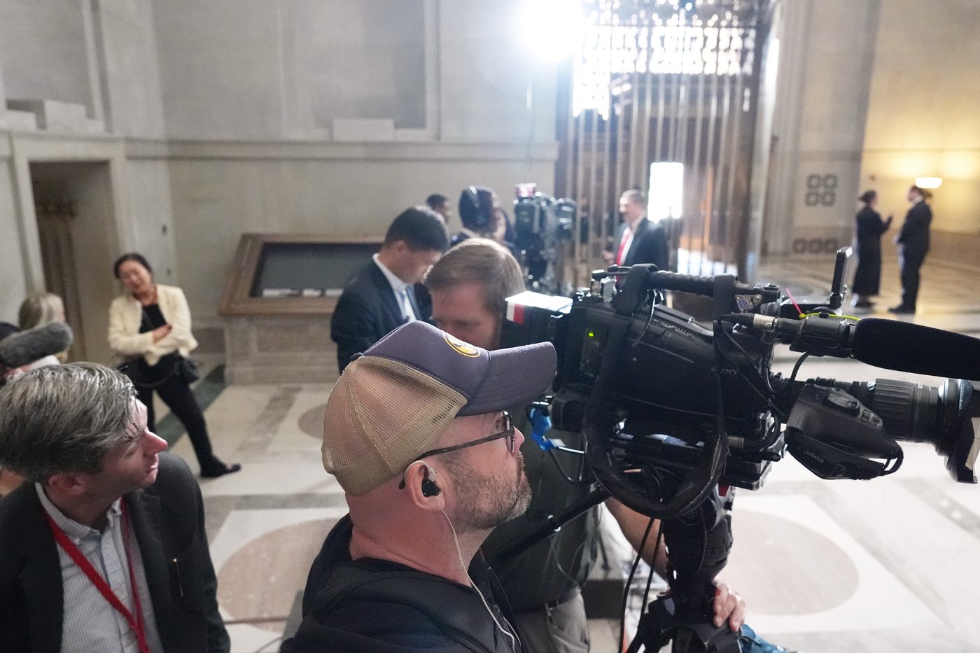 The White House network TV pool resumes operations after a dayslong ban of news outlets from grounds | iNFOnews.ca