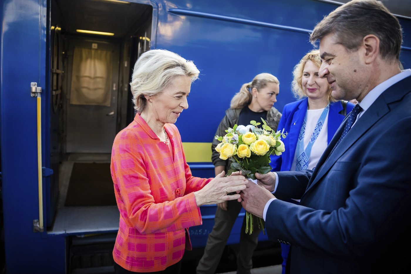 The EU's chief is trying to help Ukraine prepare for winter. Half its energy network is destroyed. | iNFOnews.ca The EU's chief is trying to help Ukraine prepare for winter. Half its energy network is destroyed. | iNFOnews.ca