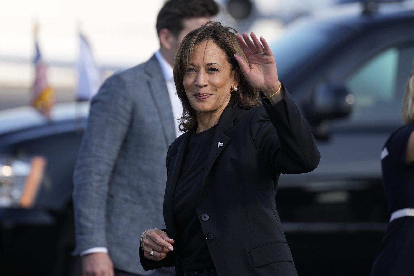 Harris pledges ongoing federal support as she visits North Carolina to survey Helene's aftermath | iNFOnews.ca