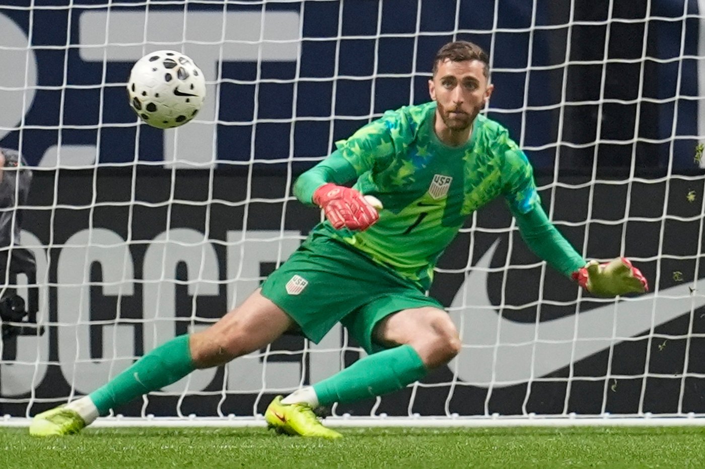 Turner displaces Freese, back in US goal for first time in 9 months for 5-2 loss to Belgium | iNFOnews.ca