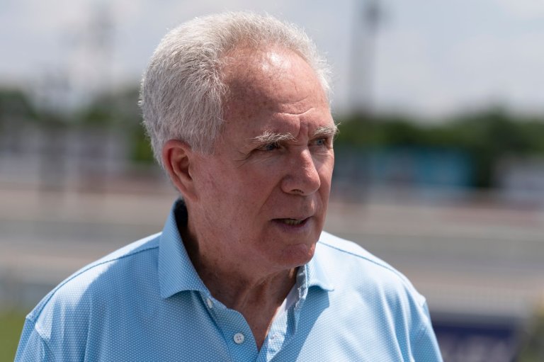 NASCAR Hall of Famer Darrell Waltrip steps back from public life for serious health concerns | iNFOnews.ca
