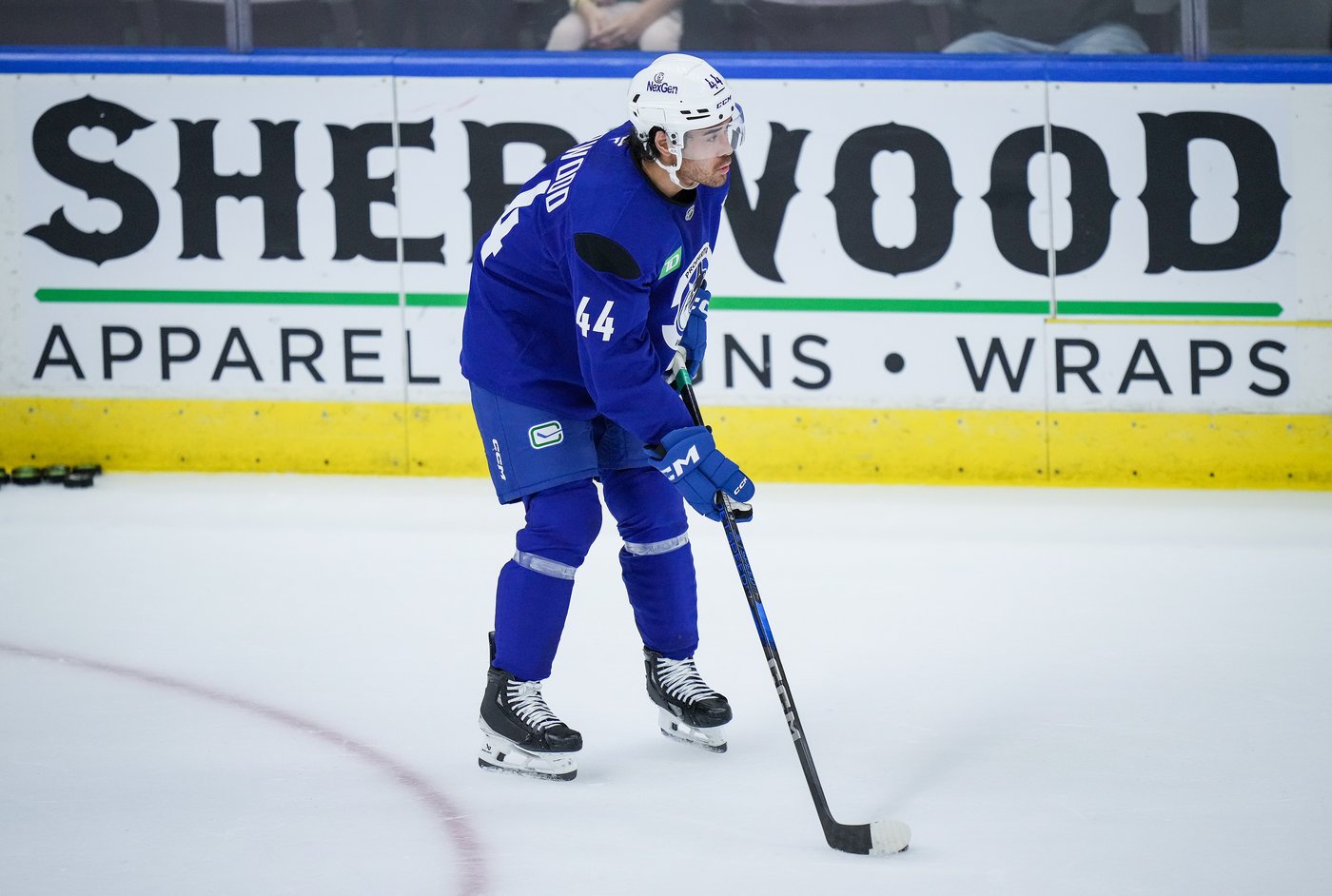 Newcomer Kiefer Sherwood brings speed, physicality to Vancouver Canucks | iNFOnews.ca