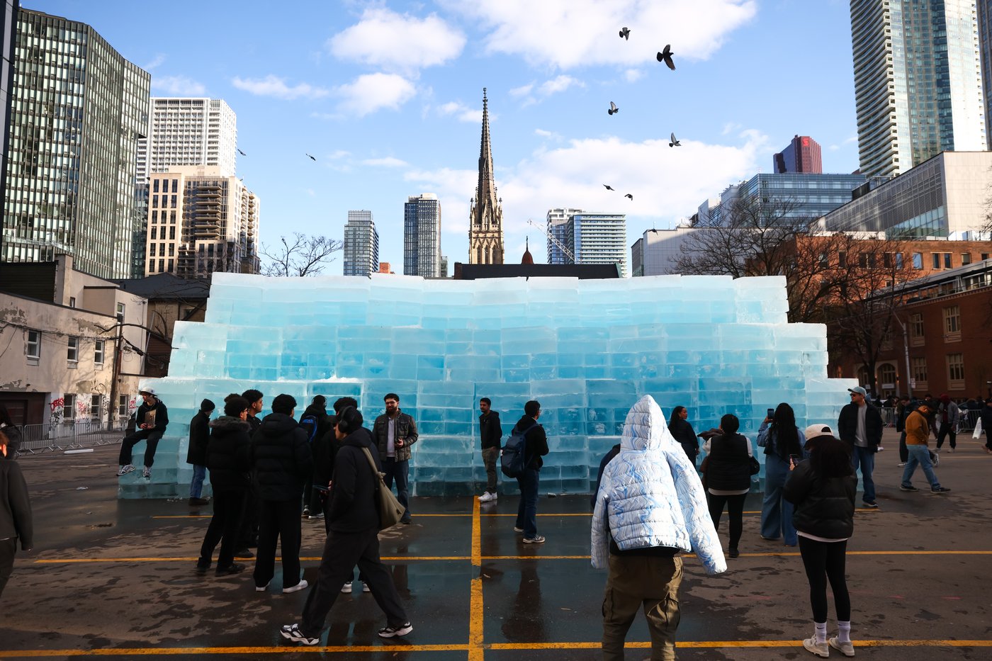 Drake draws crowds with giant ice structure in Toronto teasing album release date | iNFOnews.ca