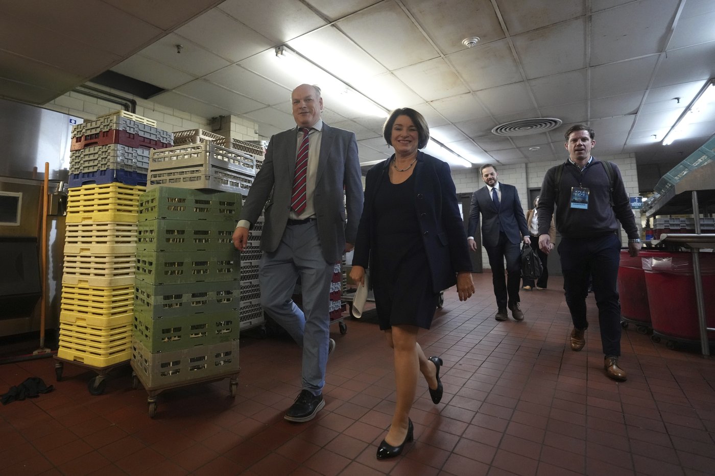 Democratic Sen. Amy Klobuchar of Minnesota wins 4th term, defeating ex-NBA player Royce White | iNFOnews.ca