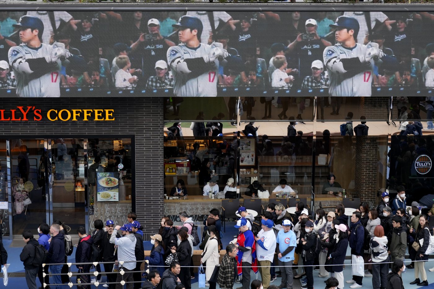 Baseball in Japan looks about the same, but the food and the vibe are different | iNFOnews.ca
