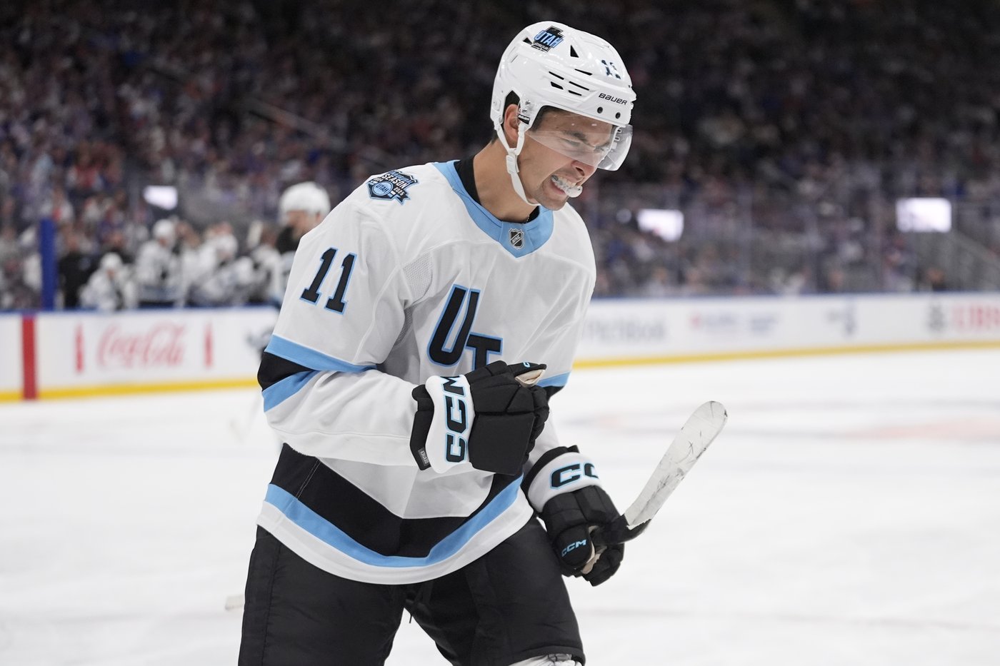 Dylan Guenther scores twice, Utah outlasts Islanders 5-4 in OT to improve to 2-0 | iNFOnews.ca