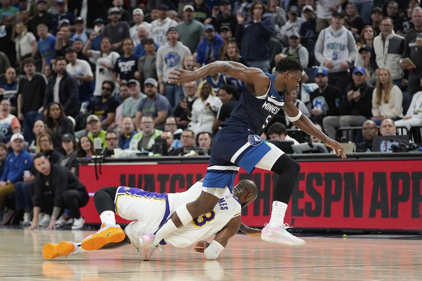 Anthony Edwards is 'just trying to be a pest' to LeBron James. The T-wolves won't back down from LA | iNFOnews.ca