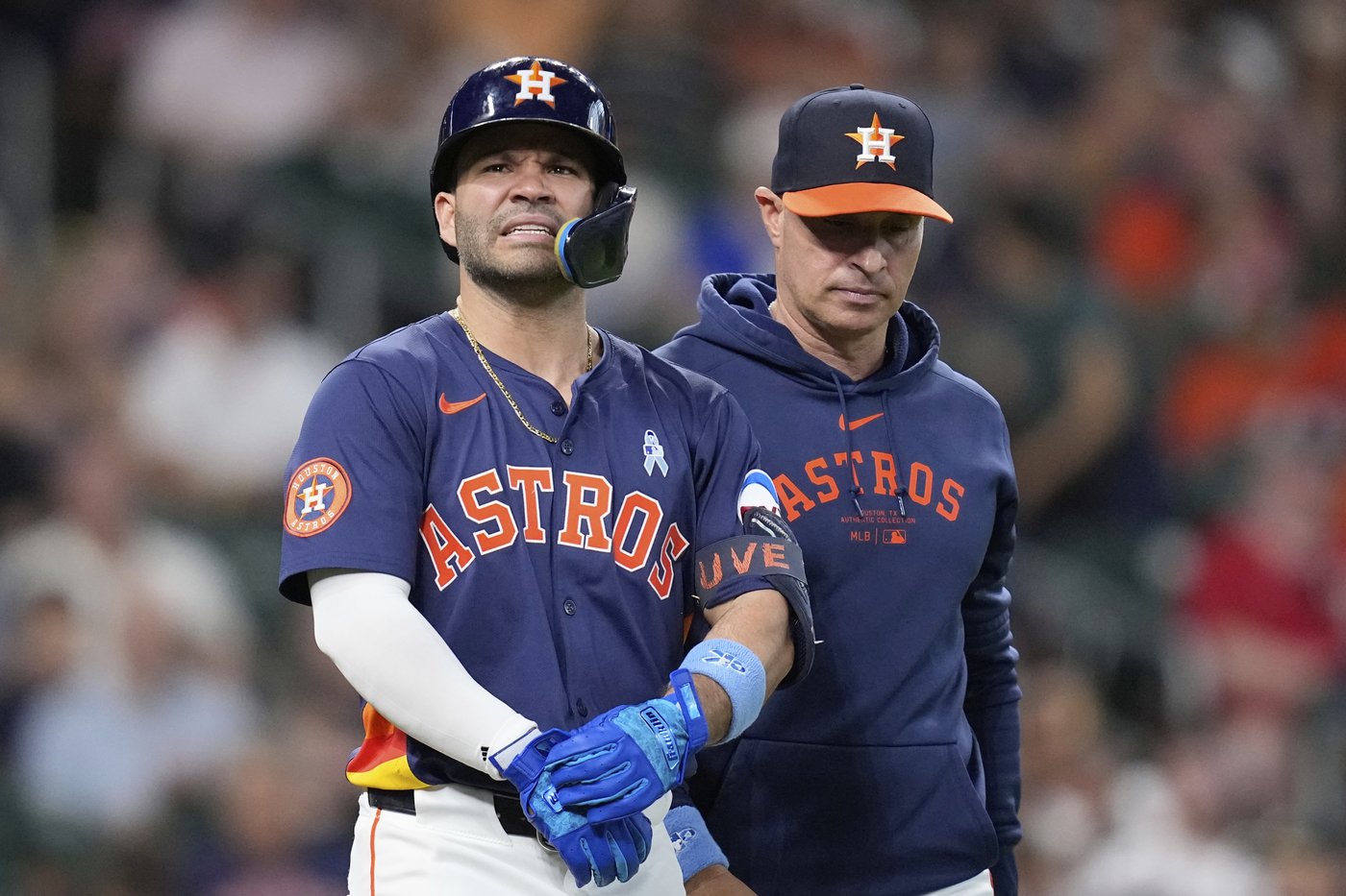 Mauricio Dubón's walk-off single lifts Astros over Twins 2-1, sweep 3-game series | iNFOnews.ca