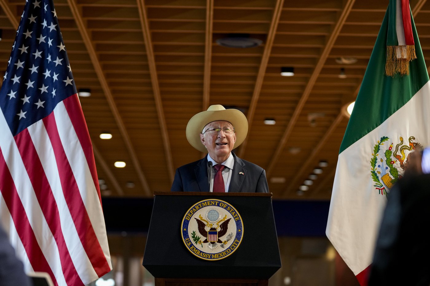 US ambassador says Mexico 'closed the doors' on security cooperation and denies its violence problem | iNFOnews.ca