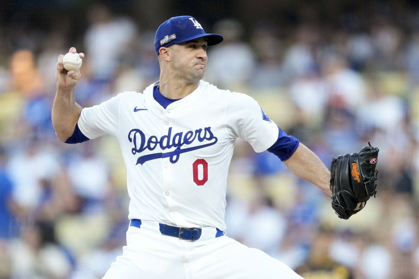 Dodgers manager Roberts says it's 'bothersome' that Machado seemed to throw ball at him in dugout | iNFOnews.ca Dodgers manager Roberts says it's 'bothersome' that Machado seemed to throw ball at him in dugout | iNFOnews.ca