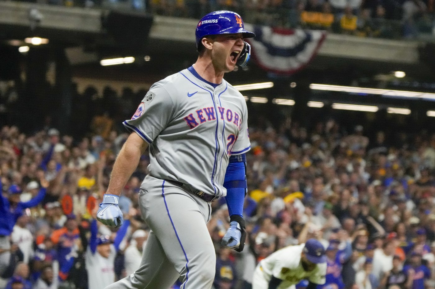 Pete Alonso stays with Mets, agreeing to $54 million, 2-year contract, AP source says | iNFOnews.ca Pete Alonso stays with Mets, agreeing to $54 million, 2-year contract, AP source says | iNFOnews.ca