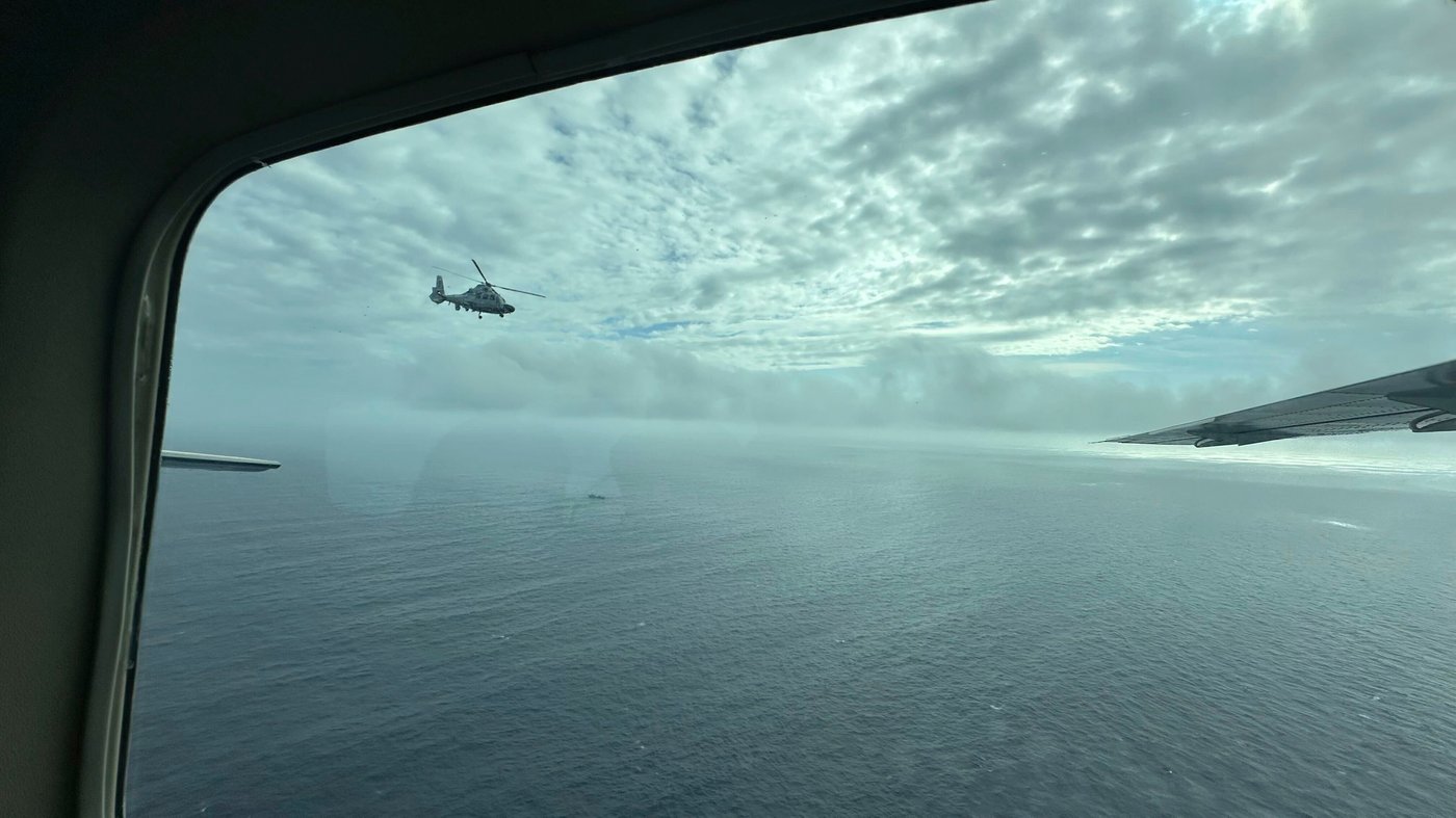 China's coast guard holds National Day celebrations at disputed shoal claimed by Philippines | iNFOnews.ca