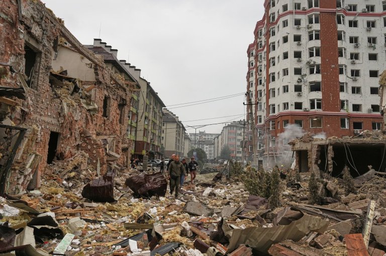 Large Russian drone and missile attack on Kyiv kills 4 and wounds at least 10 | iNFOnews.ca