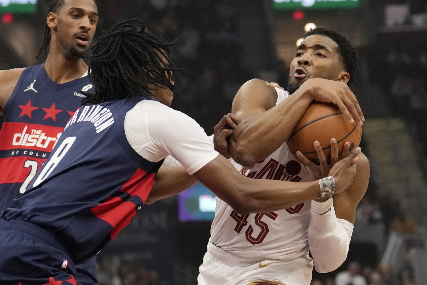 Darius Garland scores 24 points for NBA-leading Cavaliers in 115-105 victory over Wizards | iNFOnews.ca