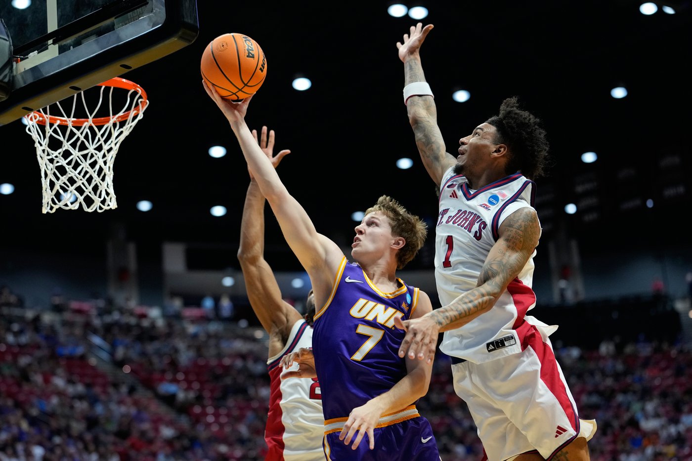 Zuby Ejiofor leads streaking St. John's past Northern Iowa 79-53 in strong NCAA Tournament opener | iNFOnews.ca Zuby Ejiofor leads streaking St. John's past Northern Iowa 79-53 in strong NCAA Tournament opener | iNFOnews.ca