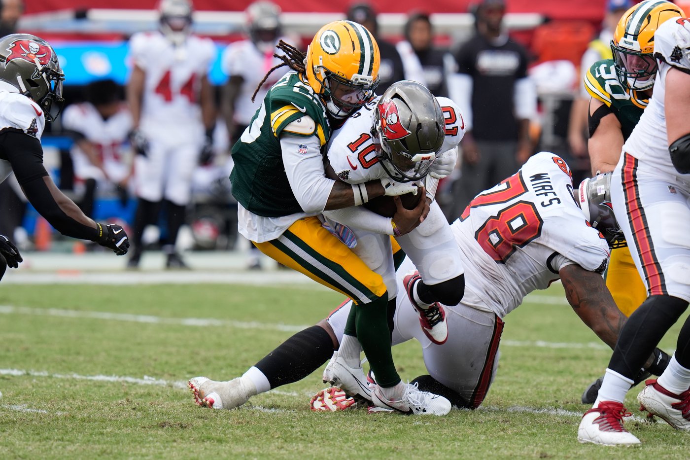 Jordan Love throws 2 touchdown passes, Packers edge Buccaneers 17-14 | iNFOnews.ca Jordan Love throws 2 touchdown passes, Packers edge Buccaneers 17-14 | iNFOnews.ca
