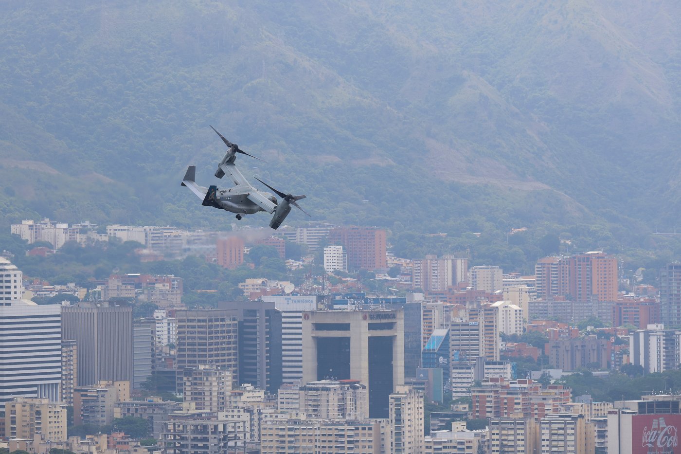 Marines conduct a rapid response exercise at the US Embassy in Venezuela's capital | iNFOnews.ca