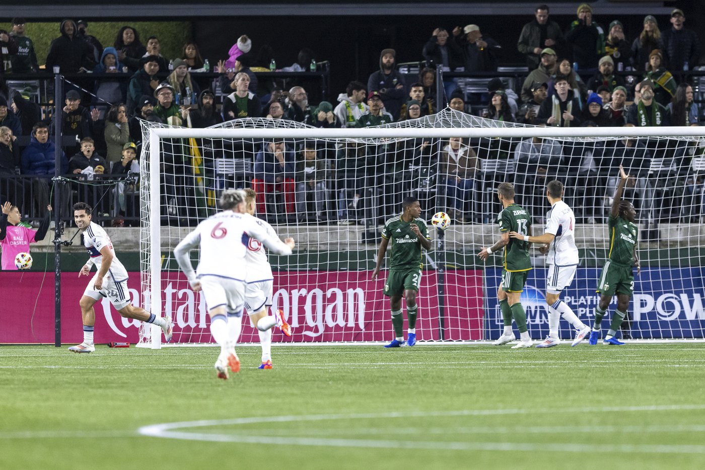 Vancouver's Ryan Gauld becomes the 3rd player with 4 goal contributions in an MLS playoff game | iNFOnews.ca