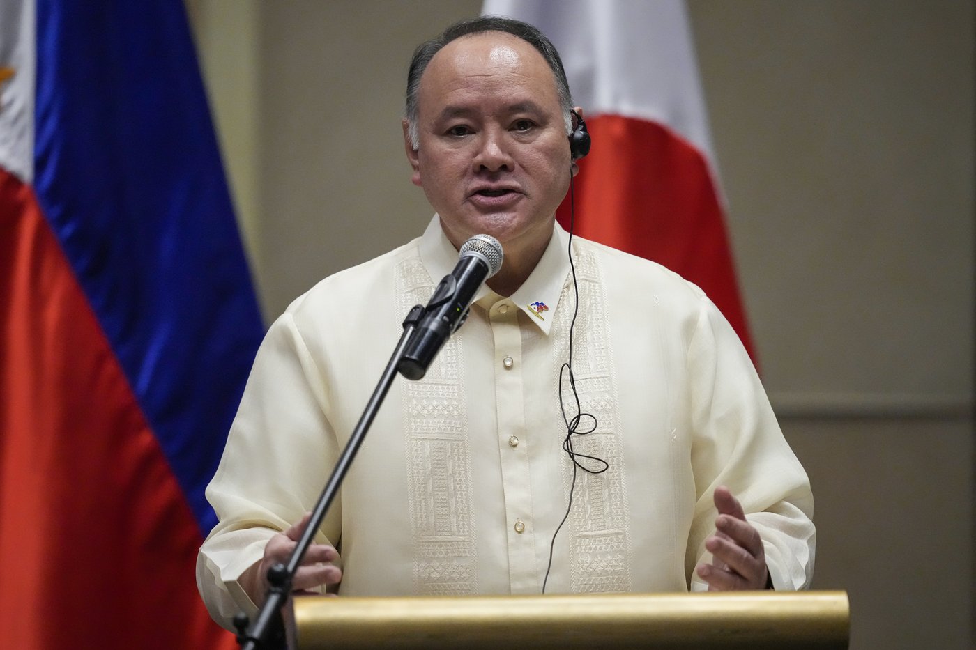 Philippine president's Cabinet revamp retains defense chief, a vocal critic of China's aggression | iNFOnews.ca