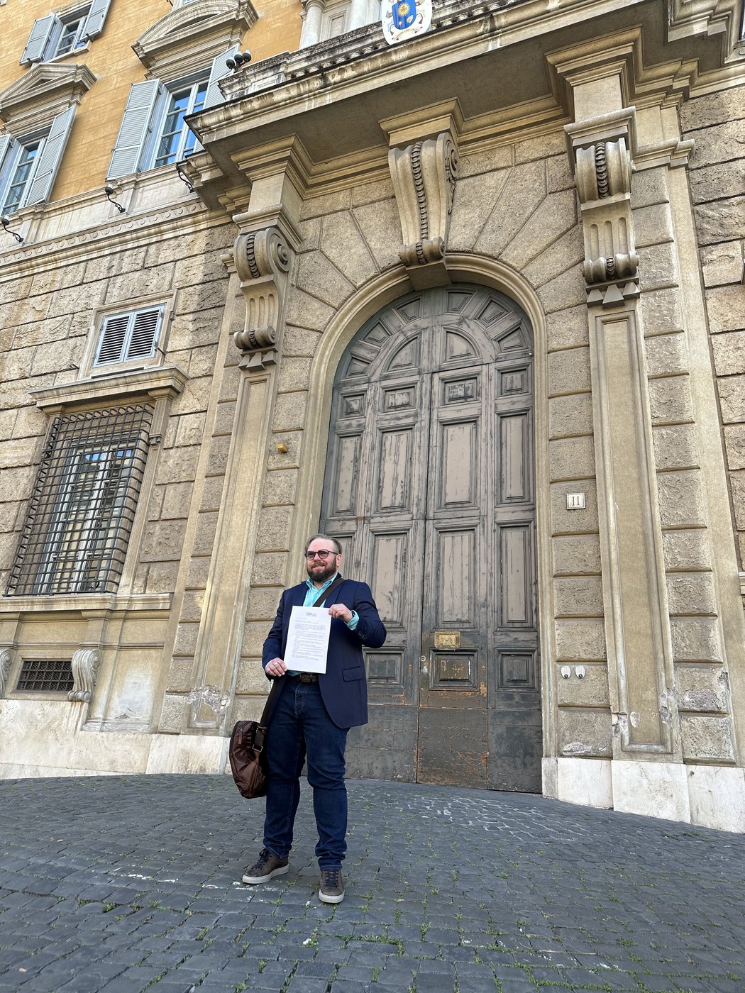 Survivor holds cautious hope amid claims new Pope mishandled clergy abuse allegations | iNFOnews.ca