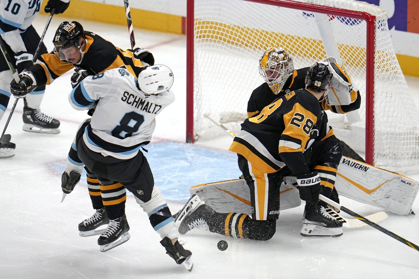 Sidney Crosby scores 600th career NHL goal, but Penguins fall to Utah 6-1 | iNFOnews.ca