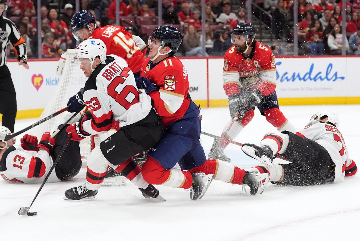 Sergei Bobrovsky gets the shutout, Panthers honor Jeff Petry and then top Devils 1-0 | iNFOnews.ca Sergei Bobrovsky gets the shutout, Panthers honor Jeff Petry and then top Devils 1-0 | iNFOnews.ca