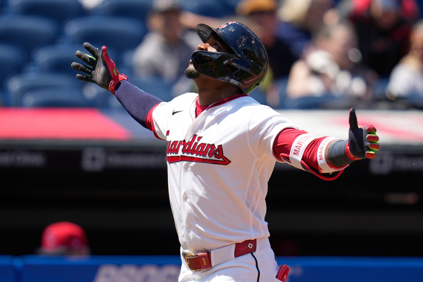 Angel Martinez hits leadoff homer, Parker Messick has solid outing in Guardians' 4-2 win over Angels | iNFOnews.ca Angel Martinez hits leadoff homer, Parker Messick has solid outing in Guardians' 4-2 win over Angels | iNFOnews.ca