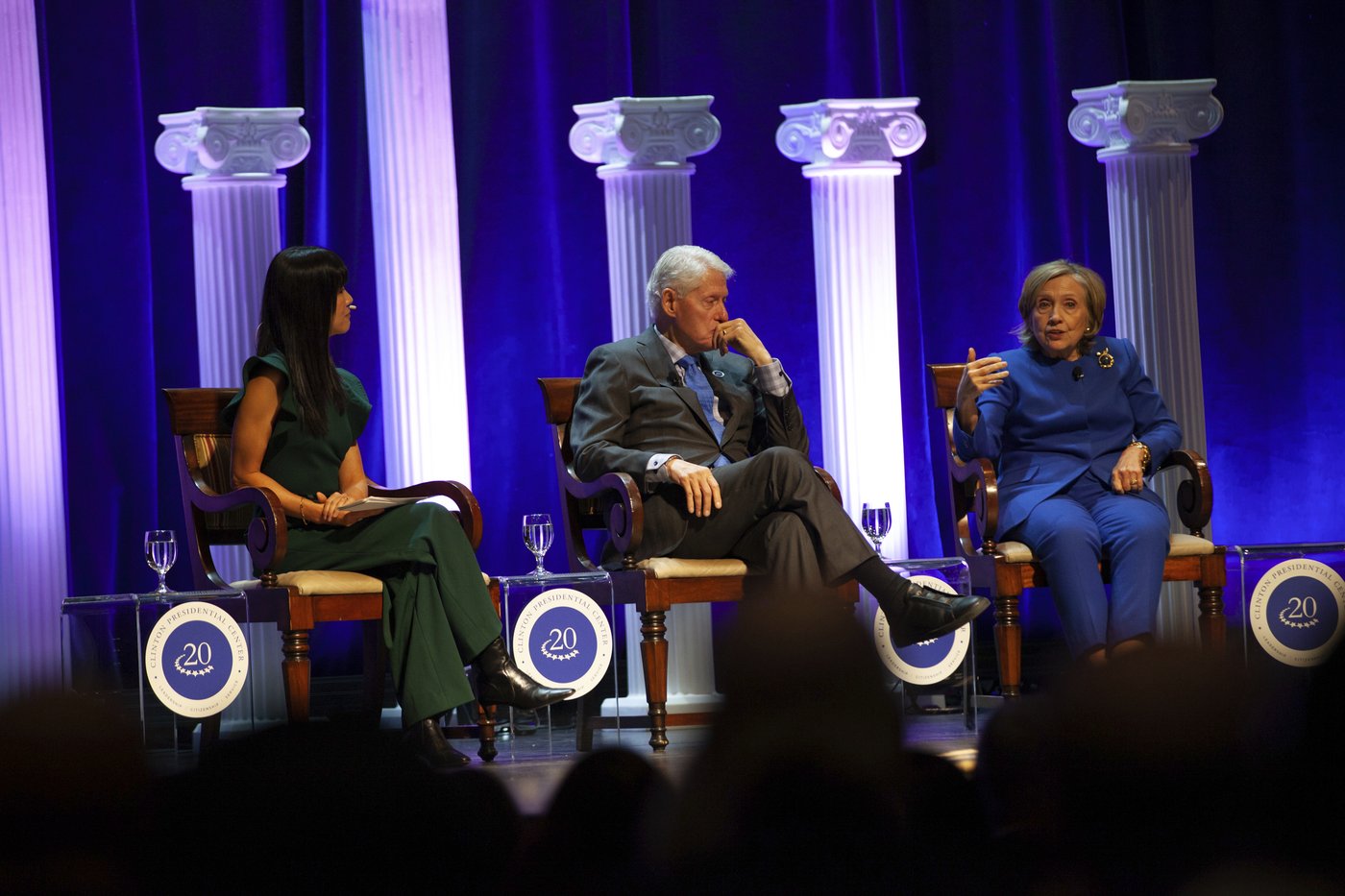 Clintons urge voters agitated by today's politics to remain involved in public service | iNFOnews.ca Clintons urge voters agitated by today's politics to remain involved in public service | iNFOnews.ca