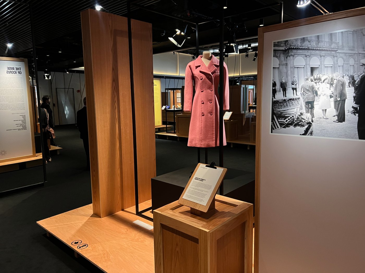 As the United States turns 250, Americans still can't get enough of French luxury | iNFOnews.ca